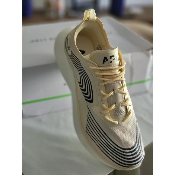 NWT APL Men Streamlines Running Sneakers Sz 10 main image 4